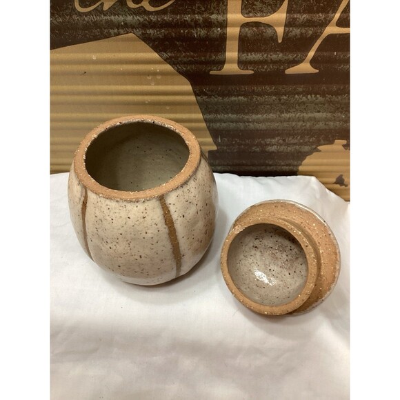 Vintage Studio Pottery Stoneware Jar With Lid Artist Signed Pumpkin Look Heavy - Picture 3 of 13
